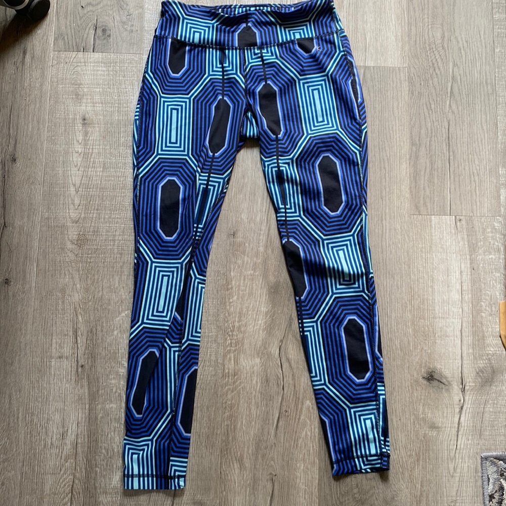 patterned leggings